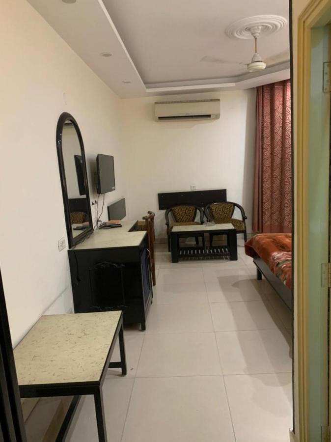 Hotel Raman'S Jagādhri Dış mekan fotoğraf