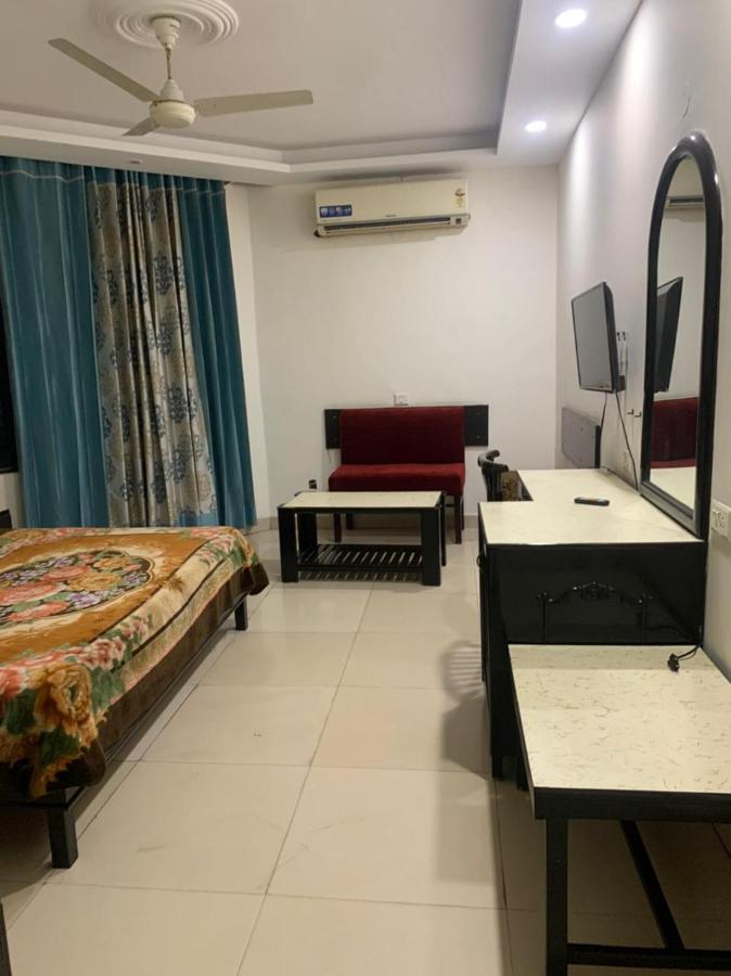 Hotel Raman'S Jagādhri Dış mekan fotoğraf