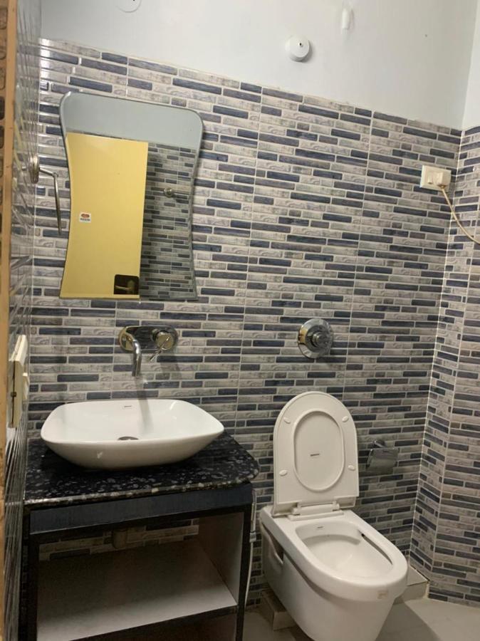 Hotel Raman'S Jagādhri Dış mekan fotoğraf