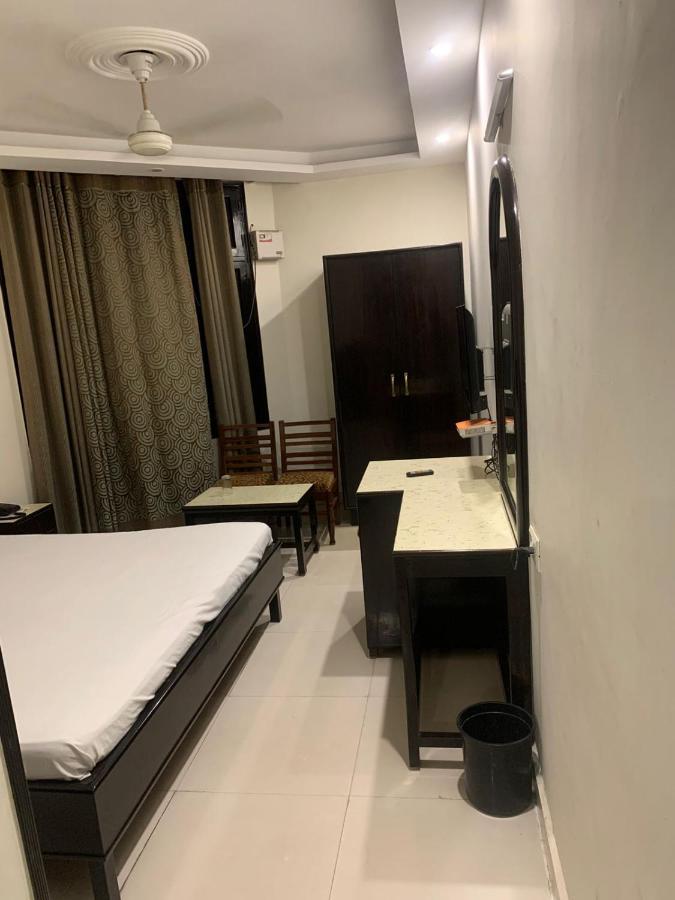 Hotel Raman'S Jagādhri Dış mekan fotoğraf