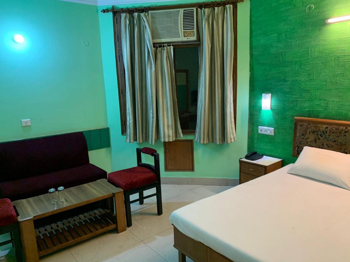 Hotel Raman'S Jagādhri Dış mekan fotoğraf